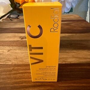 Rodial Papaya Enzyme Scrub in Bright Yellow